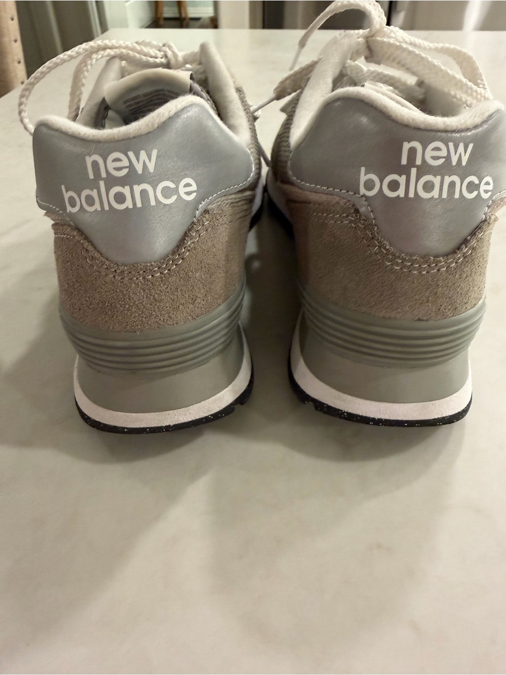 New Balance 574 Classic Gray Sneakers Women’s Size 8.5 - Picture 5 of 9